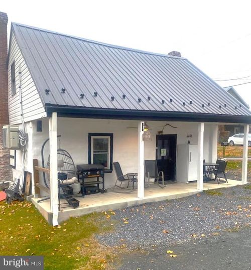 8604 Bakner Rd, WAYNESBORO, PA, 17268-8930 | Card Image