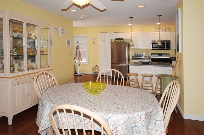 9 15 Th St, House other with 3 bedrooms, 2 bathrooms and 4 parking in Onset MA | Image 5