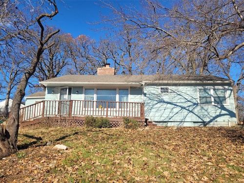 700 Allcutt Ave, Bonner Springs, KS, 66012-1861 | Card Image