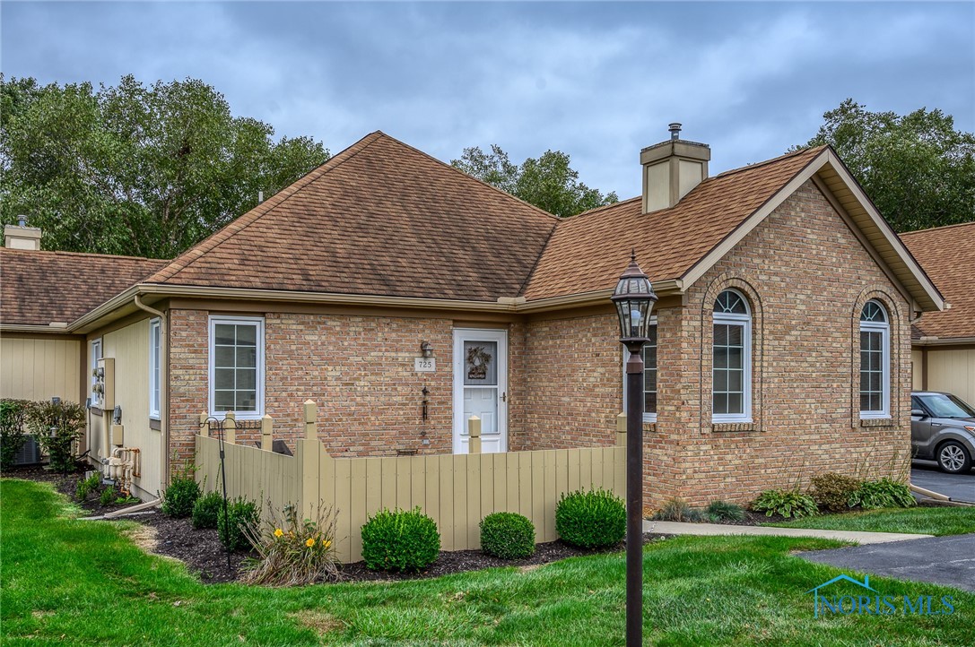 Turnbury Ln, Perrysburg, OH 43551