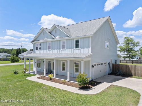 101 Kings Harbor Dr, Holly Ridge, NC, 28445-7919 | Card Image