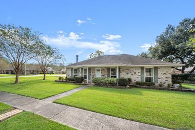 2218 Marie St, House other with 3 bedrooms, 2 bathrooms and null parking in Zachary LA | Image 2