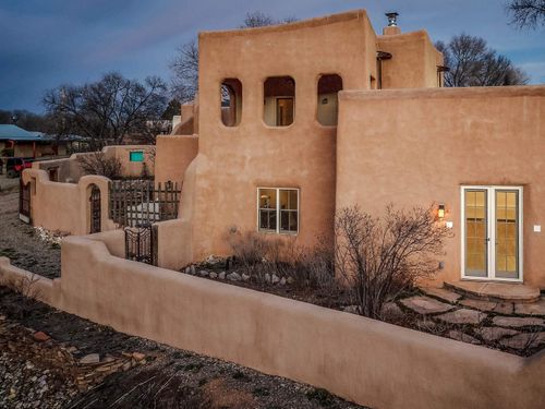 209 Ribak Ln, Taos, NM, 87571-4423 | Card Image