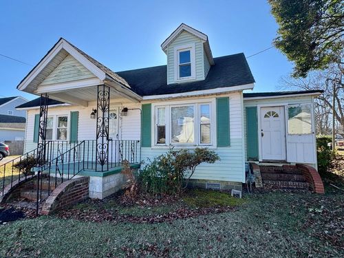 1213 Fentress Rd, Chesapeake, VA, 23322-8631 | Card Image