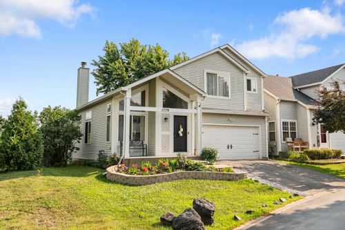 1779 Hickory Park Ln, Aurora, IL, 60504-5507 | Card Image