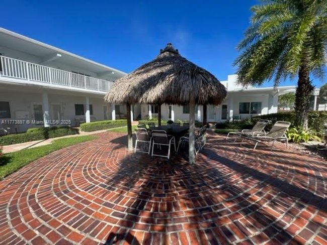 APT-17 - 4228 N Ocean Dr, Condo with 0 bedrooms, 1 bathrooms and null parking in Lauderdale By The Sea FL | Image 32