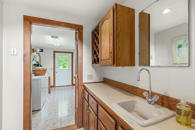 UNIT-1 - 8 Moorland Rd, Condo with 2 bedrooms, 2 bathrooms and 2 parking in Gloucester MA | Image 8