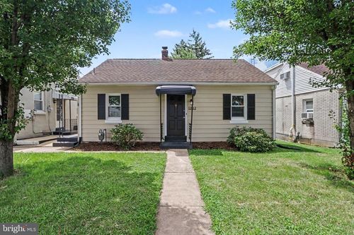 1232 Elm St, YORK, PA, 17403-2512 | Card Image