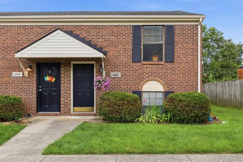 1440-1440 Se Hartland Woods Way, Lexington, KY, 40515 | Card Image