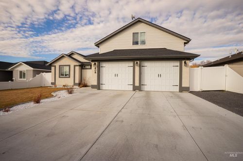 808 E Avenue J, Jerome, ID, 83338-3265 | Card Image