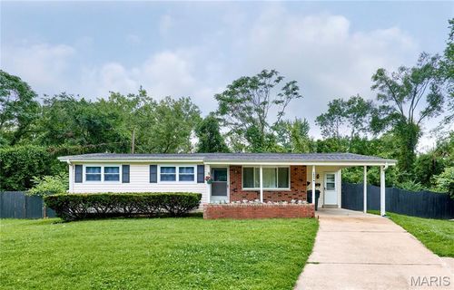1800 Apple Blossom Court, Florissant, MO, 63031 | Card Image