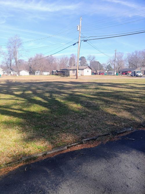 286 Hillcrest Circle Dr, Jackson, TN, 38301 | Card Image