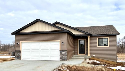 911 3rd St, Wanamingo, MN, 55983-1489 | Card Image