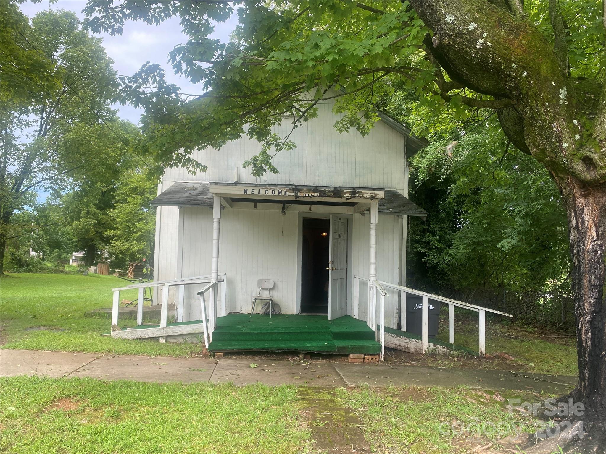 5th St, Statesville, NC 28677