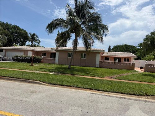 300 Sw 68th Ave, Margate, FL, 33068-1567 | Card Image