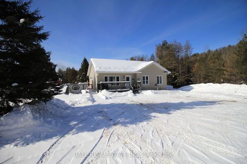 41 Maxwell Settlement Rd, Bancroft, ON, K0L1C0 | Card Image