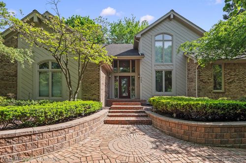 363 Sycamore Ct, Bloomfield Hills, MI, 48302-1173 | Card Image