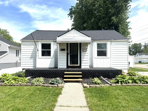 659 Gargantua Ave, Clawson, MI, 48017-1885 | Card Image