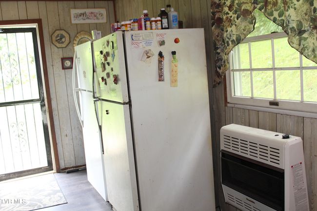 Rear Kitchen Entrance | Image 14