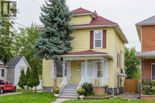 941 Cataraqui St, Windsor, ON, N9A3P7 | Card Image