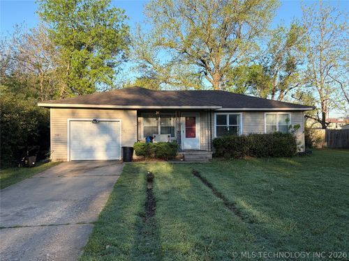 16 S Indianola St, Pryor, OK, 74361-4812 | Card Image