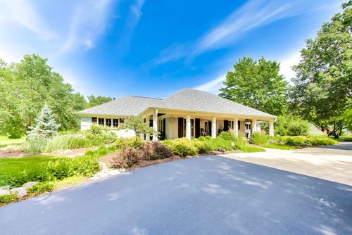 38W064 Tanglewood Dr, Batavia, IL, 60510-9531 | Card Image