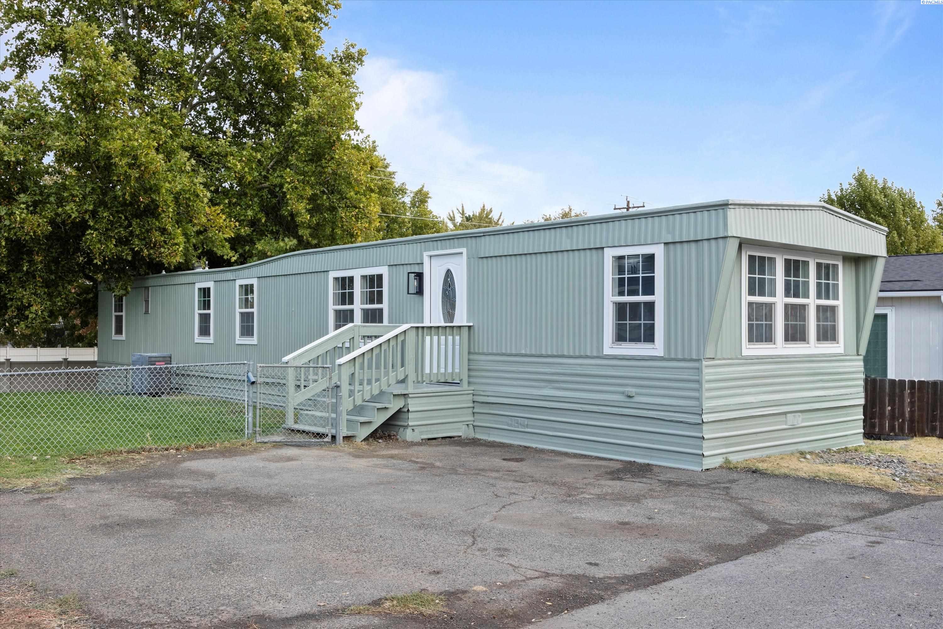 Haag St, West Richland, WA 99353