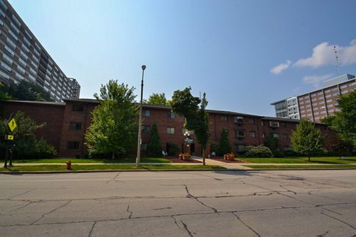 1108 N Milwaukee St, MILWAUKEE, WI, 53202-3208 | Card Image