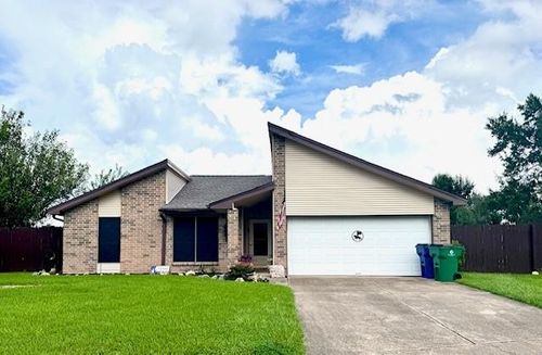 104 Trail Ride Rd, Angleton, TX, 77515-2755 | Card Image