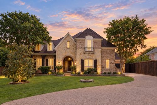 663 Links View Ct, Grand Prairie, TX, 75052-6688 | Card Image