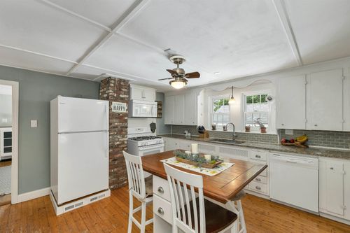 55 School St, Salem, NH, 03079-2708 | Card Image