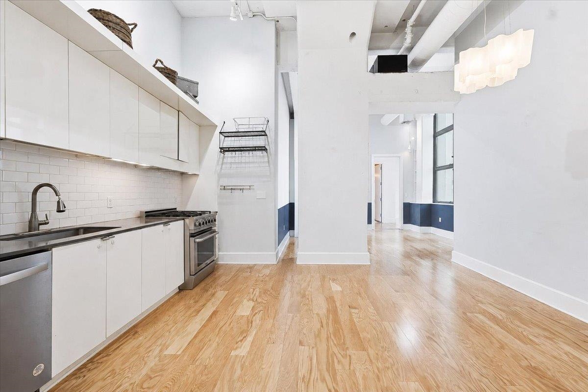 Residential in JC, Journal Square 3