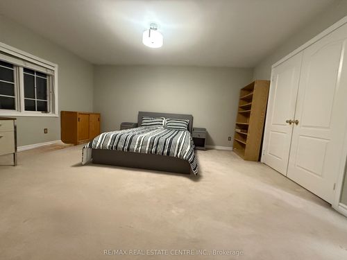 5107 Forest Hill Dr, Mississauga, ON, L5M5A2 | Card Image