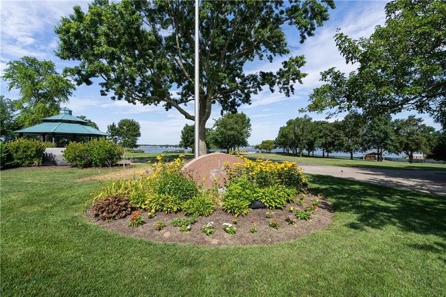 844 Bullocks Point Ave, Condo with 2 bedrooms, 3 bathrooms and 1 parking in Riverside RI | Image 26