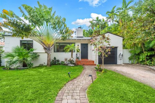 670 Ne 73rd St, Miami, FL, 33138-5112 | Card Image