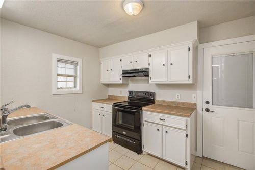 1602 N Avenue N, Freeport, TX, 77541-3650 | Card Image