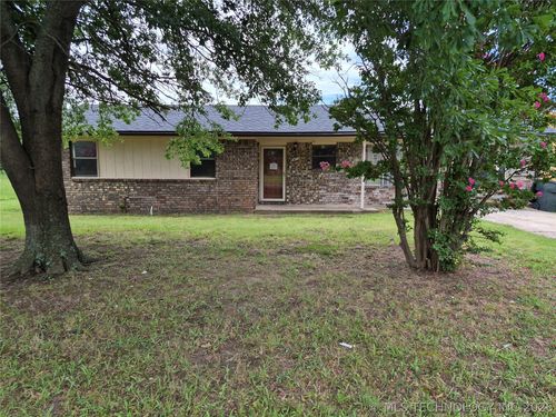 1418 E 1st St, Okmulgee, OK, 74447-3849 | Card Image