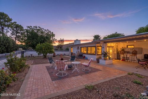 32 E La Espina, Green Valley, AZ, 85614-2107 | Card Image
