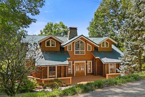 214 Cross Creek Trl, Robbinsville, NC, 28771-6890 | Card Image