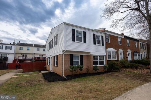 8343 Irongate Way, MANASSAS, VA, 20109-3526 | Card Image