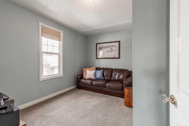1310 7 Avenue S, Home with 4 bedrooms, 2 bathrooms and 4 parking in Lethbridge AB | Image 27