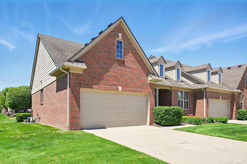 49875 Muskegon River Dr, Macomb, MI, 48042-4656 | Card Image