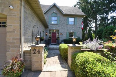 410 - 24 John St W, House other with 4 bedrooms, 2 bathrooms and 6 parking in Waterdown ON | Image 2