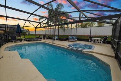 8006 King Palm Circle, House other with 6 bedrooms, 3 bathrooms and null parking in Kissimmee FL | Image 2