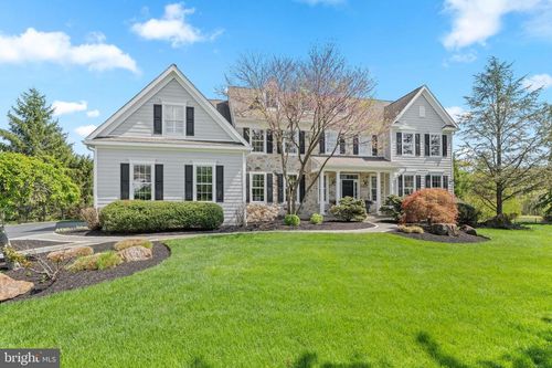 56 Lily Pond Ln, CHESTER SPRINGS, PA, 19425-2720 | Card Image