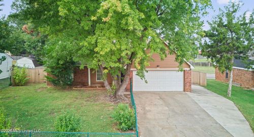 6515 Jamestown Ave, Horn Lake, MS, 38637-2004 | Card Image