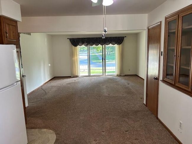 Primary bedroom with corner windows | Image 5