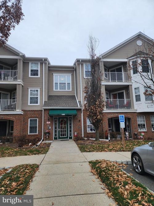 132 Mowat Cir, Hamilton, NJ, 08690-3214 | Card Image