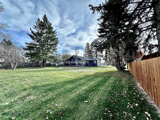 Large Back Yard | Image 25