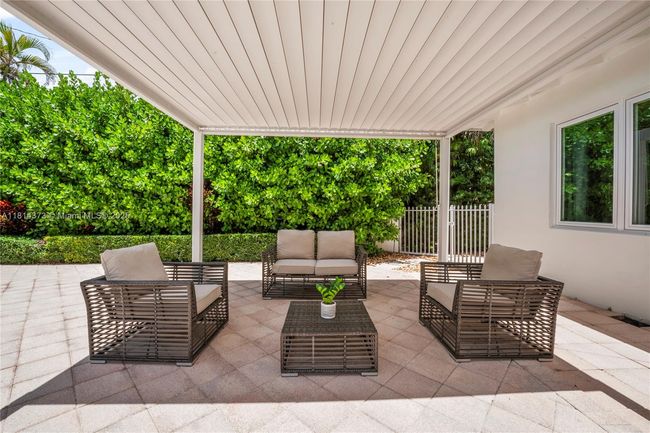 1015 Catalonia Ave, House other with 3 bedrooms, 3 bathrooms and null parking in Coral Gables FL | Image 52